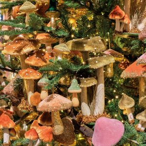 Decorațiune Mushroom verde din poliester 14x18x26 cm pentru un decor elegant și modern - imagine 2