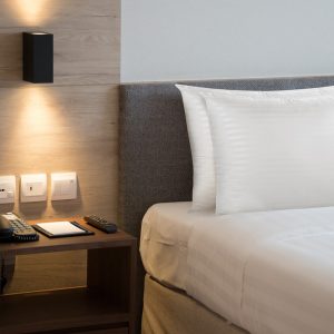 Perna Hotel Line Green Future 50x70 cm Hipoalergenică Confort Premium pentru Somn de Calitate - imagine 11