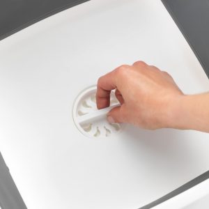 Recipient pliabil pentru spălarea vaselor Wenko Sira 39 x 32.5 x 18 cm plastic cu dop de scurgere și mânere pentru camping și uz casnic - imagine 4