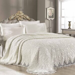 Set de pat 6 piese Bedora Lucy crem poliester cu dantela 220x240 cm pentru confort si eleganta dormitorului