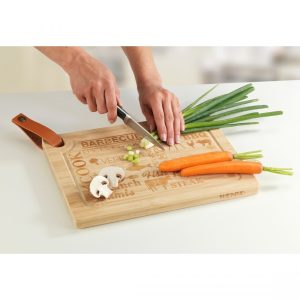 Tocator Wenko din bambus 33 x 23 cm natur cu margine inteligentă pentru scurgerea sucului ideal pentru felierea cărnii și preparatelor suculente - imagine 4